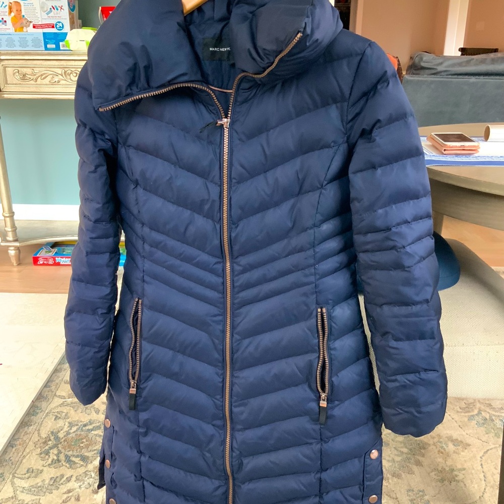 Marc Jacobs puffer coat; Good condition. XS but fits more like a Small/Med.